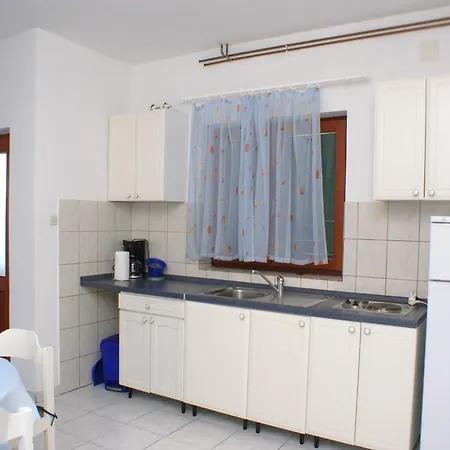 Apartment Jezera 796c Tisno