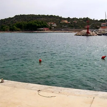 Apartment Jezera 796c Tisno